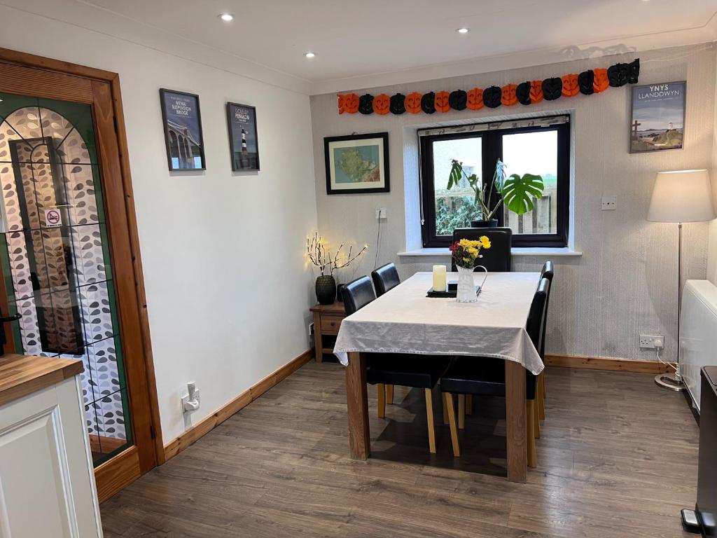 Ty Efail Cottage photo 8