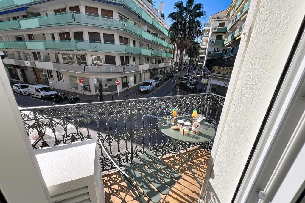 The Elegant Cannois Stylish Studio with Balcony - Cannes hyper centre - 2
