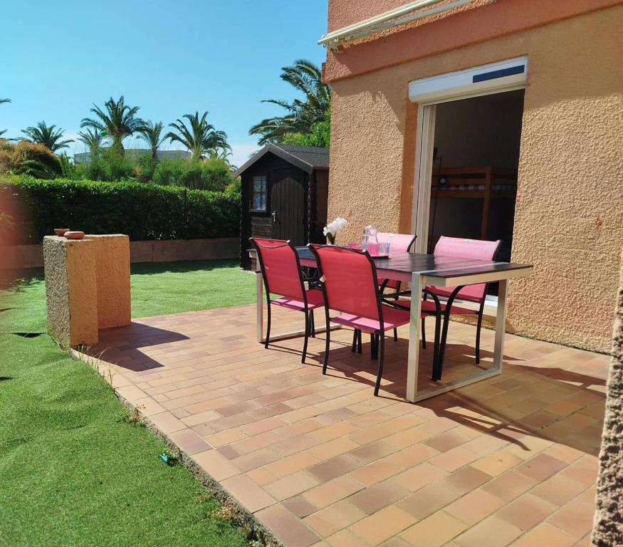 Proche Plage et commerces pour ce T2 en RDC avec jardin privatif-4NMA7 - 4