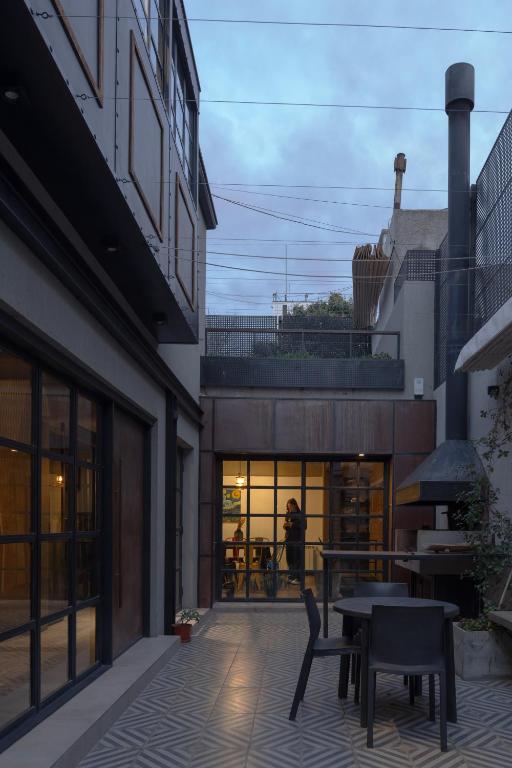 Industrial House in Mendoza with Jacuzzi - 2