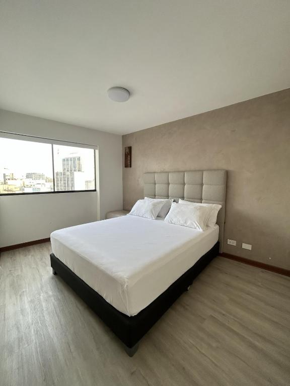 Miraflores TOP! Close to the Sea and Parque Kennedy - 5