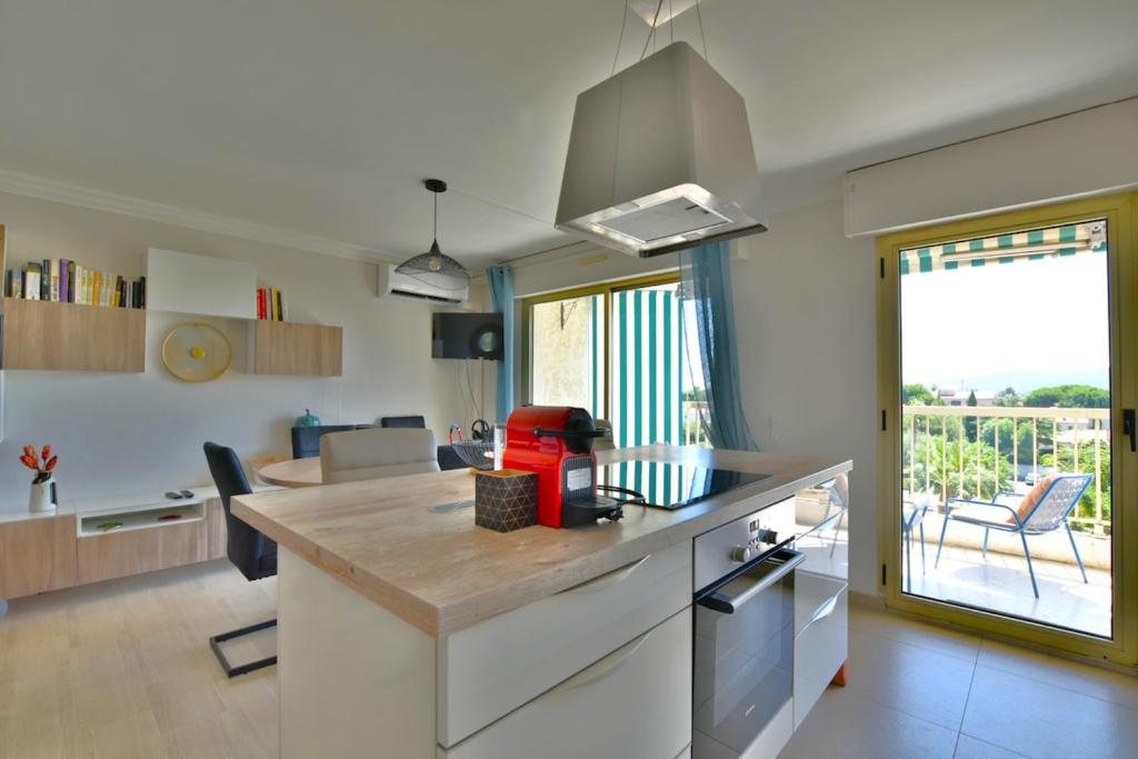 Bright apartment with nice view - 3