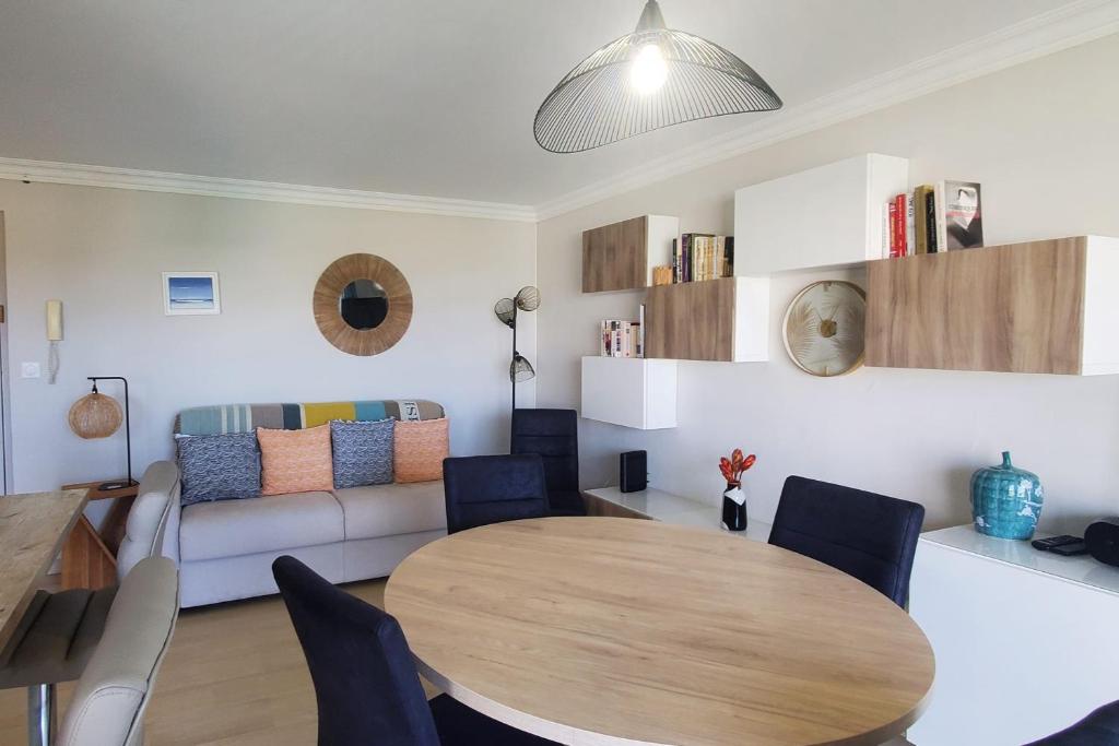 Bright apartment with nice view - 4