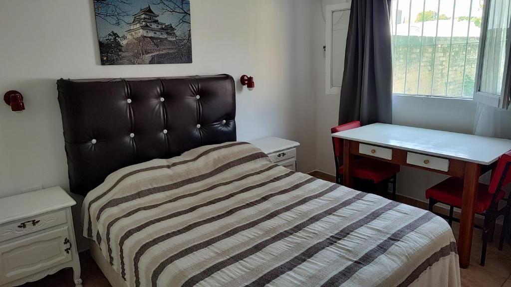 Departamento con kitchenet con entrada independiente - 3