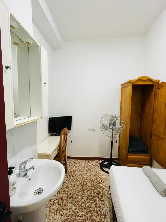 Hostal Ruano - 2