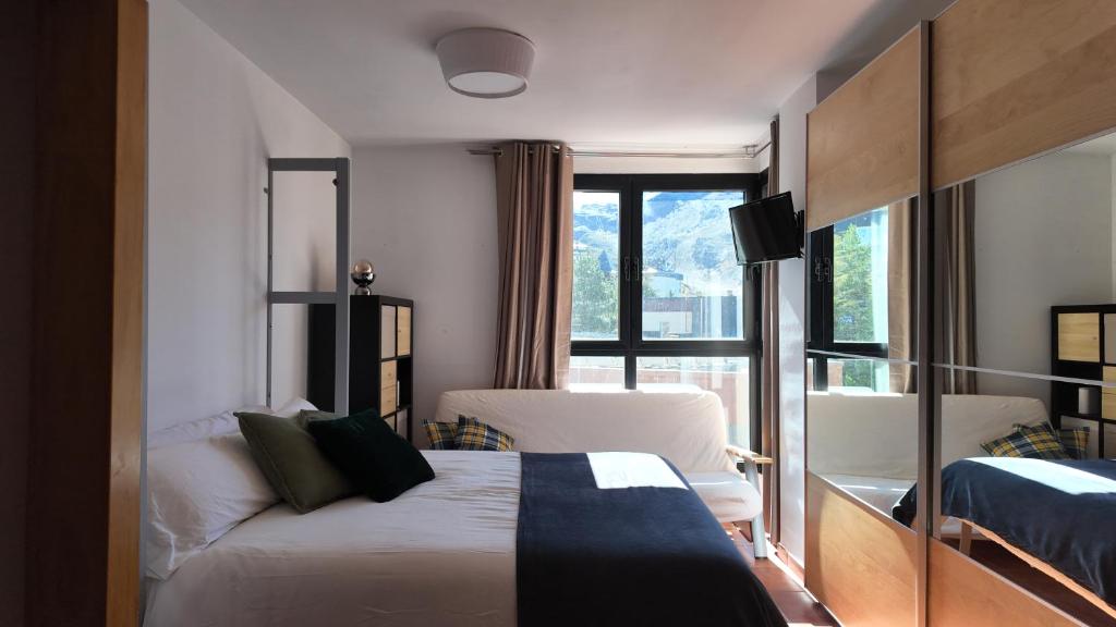 Apartamento Premium Snow Gorbea - Vistas a pistas, wifi y parking gratis Zona Baja - 1