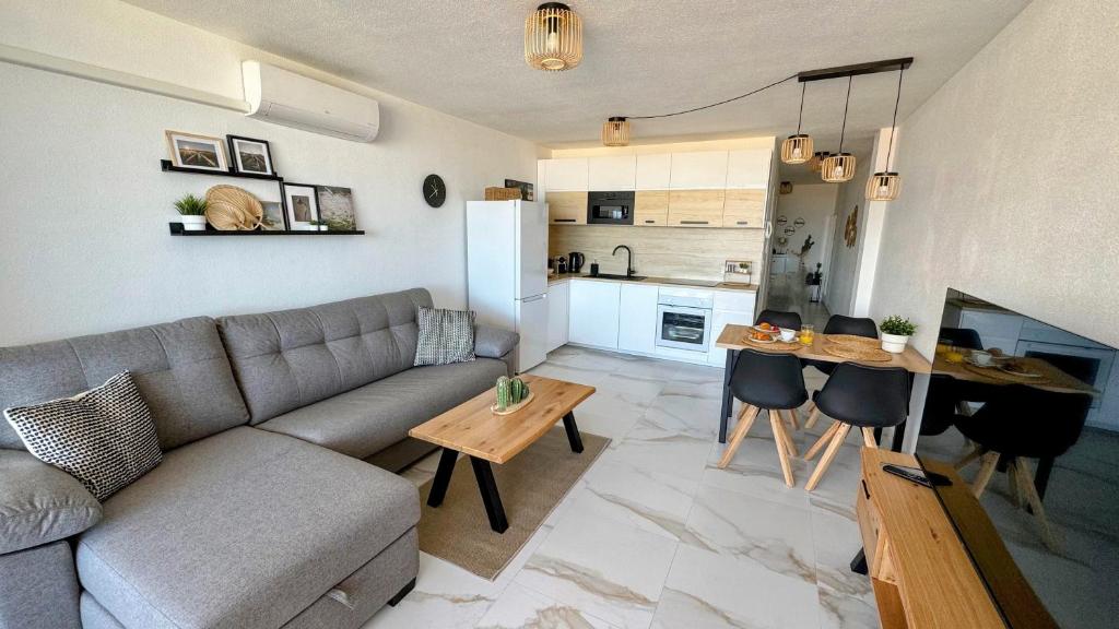Skyview Apartment - 1