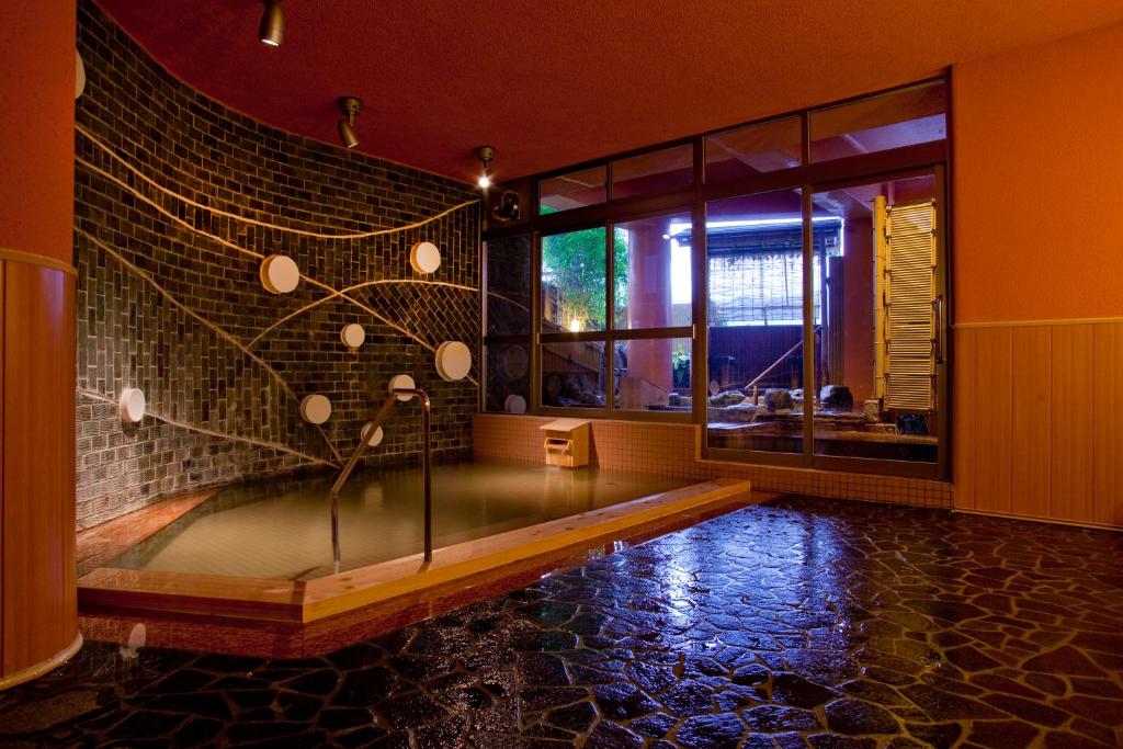 Hot spring bath, Atamionsen Yuyado Ichibanchi in Atami