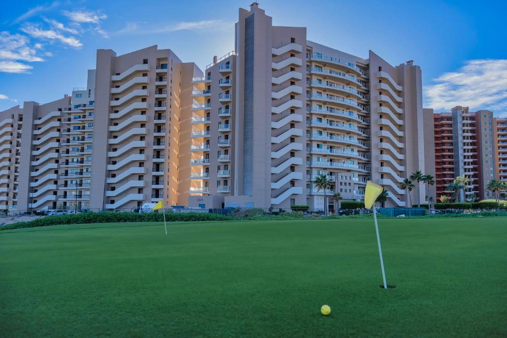 Las Palomas OV 2BR 2BA Penthouse Cortez 1604 - 2