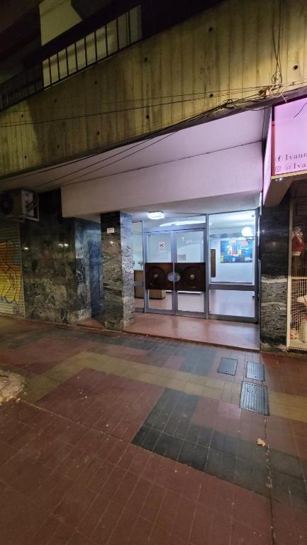 Departamento excepcional a metros de Peatonal en pleno centro - 2
