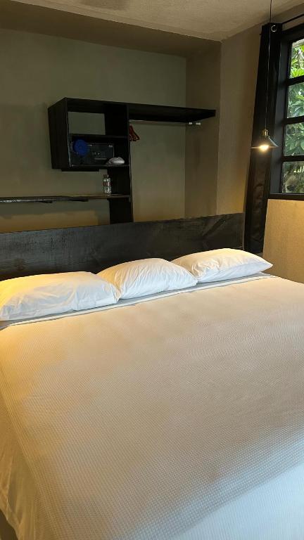 Casa China Guesthouse & Hostal - 1