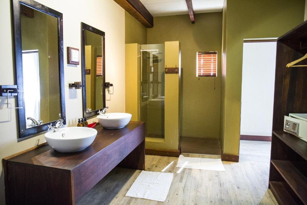 Gondwana Hakusembe River Lodge photo