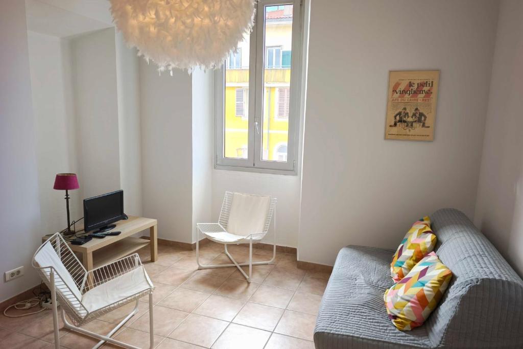 Bright T3 in the heart of Ajaccio with port view - 1