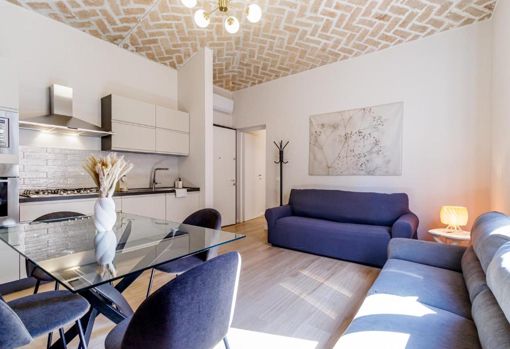 Chiara Apartment 6 guest - Train Station - Parking - 1