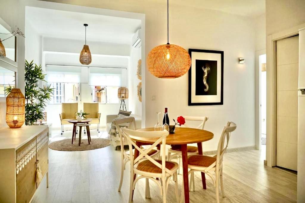 Encantador y Luminoso - Apartamento en Málaga Centro - 3
