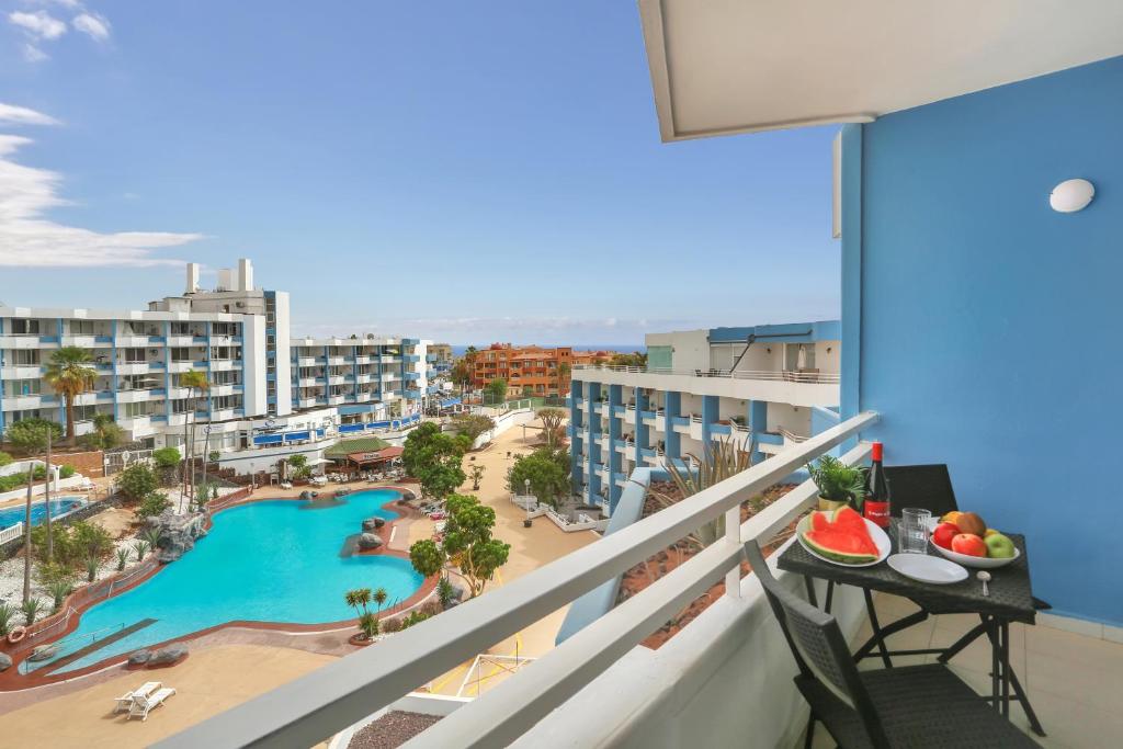 Top Floor Studio, Pools, Fast Internet, Parking - 1