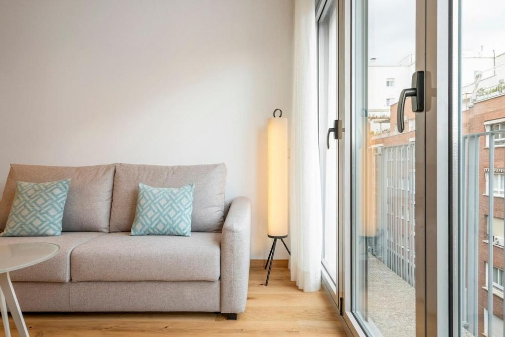 Elegance & comfort in Chamberi- 1B - 5