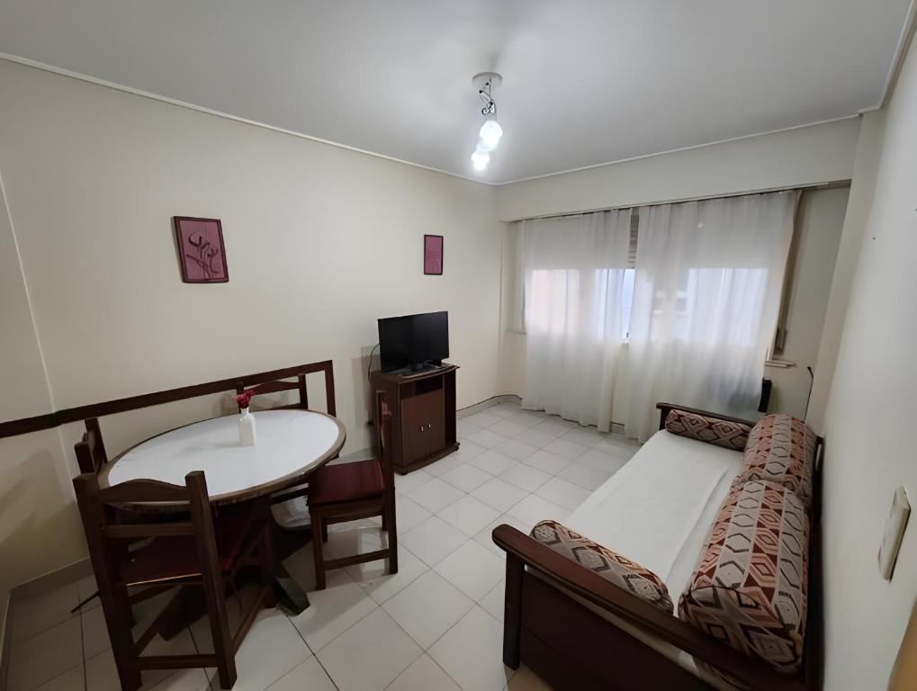 Departamento 2 ambientes Plaza Colon - 1