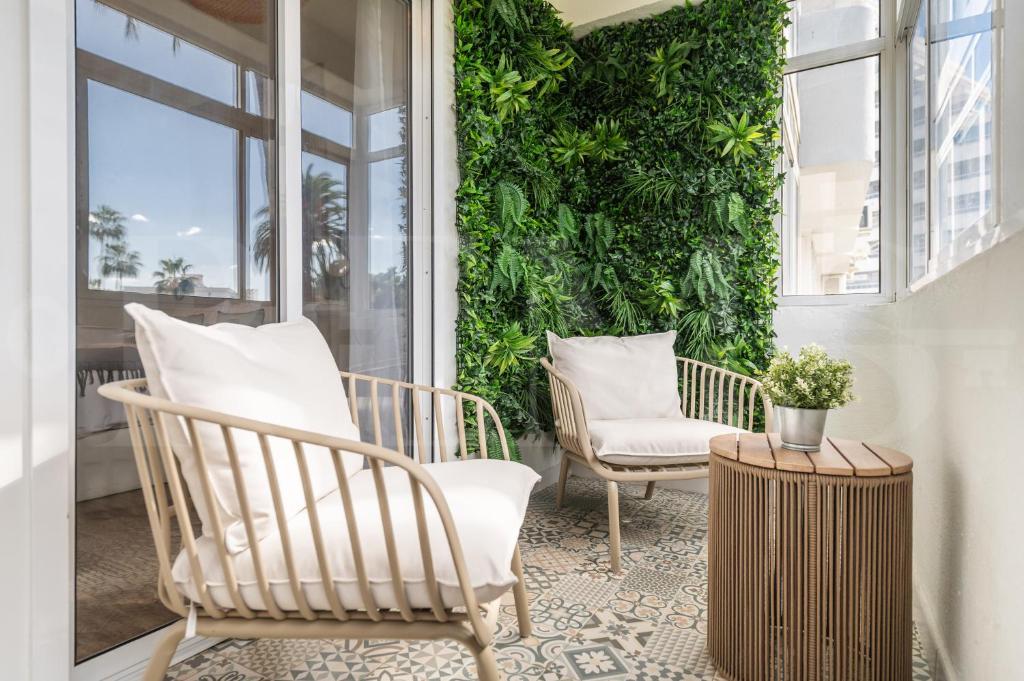 Apartment with balcony, pool and beach nearby REMS - 2