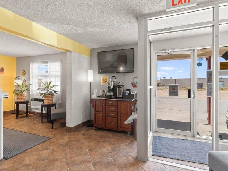 1st Choice Inn of Rawlins フロント・ロビー