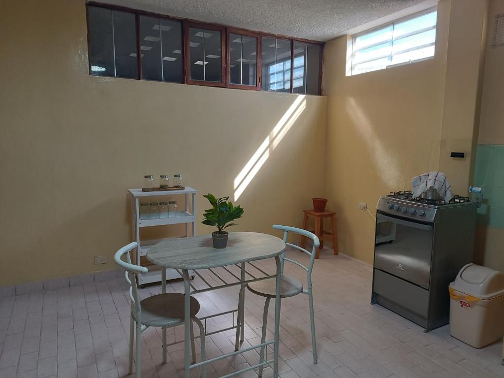 Departamento amoblado en primer piso 200 MTS a tu disposición con todos los servicios - 5