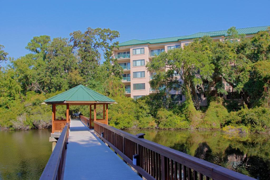 Exterior view, Waterside by Spinnaker Resorts in Hilton Head Island (SC)
