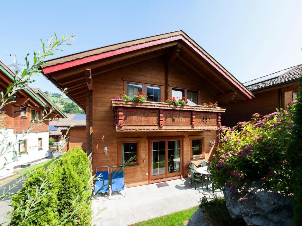 Scenic Stay in Feriendorf Wildschönau Chalet - 1