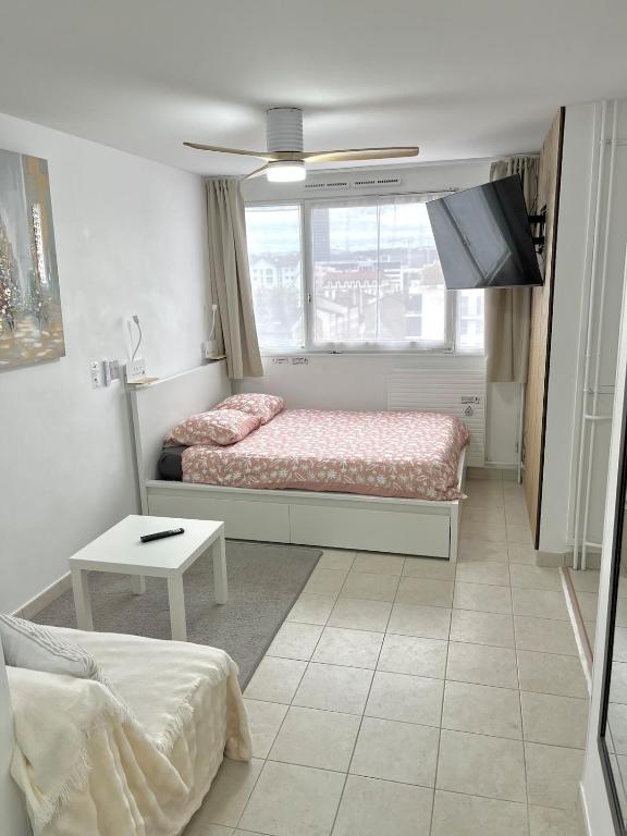 Cozy and Modern Apartment with View - 2