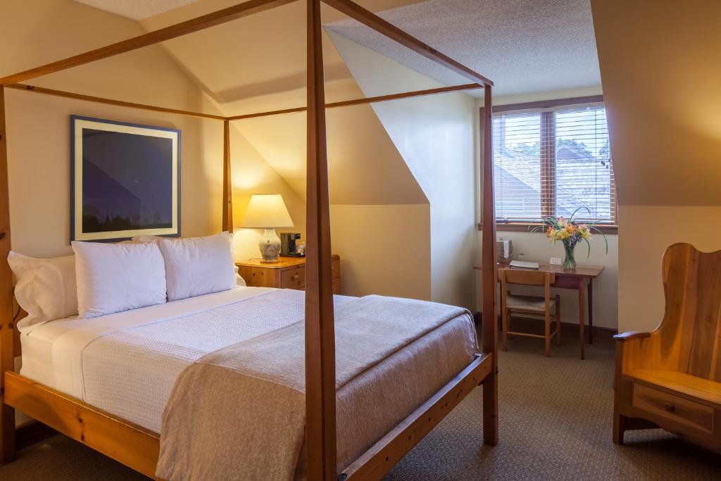 New Harmony Inn Resort and Conference Center photo