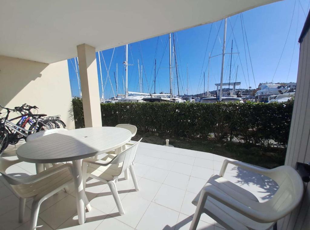 MARCOGVOILE - Golfe de Saint-Tropez - Agréable T2 cabine avec vue sur la marina - 1