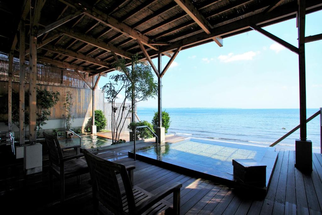 아마네 리조트 세이카이의 멋진 오션뷰 노천탕