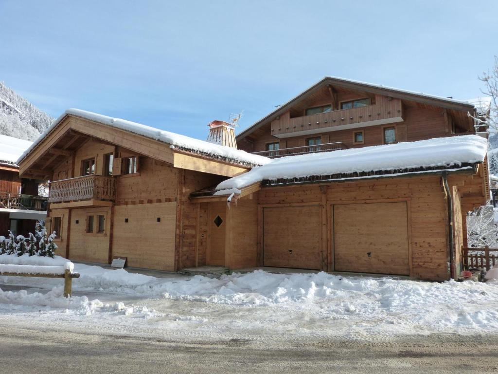 Chalet 4★, 15 pers, La Clusaz, sauna, centre village, 7 chambres - FR-1-304-177 - 4