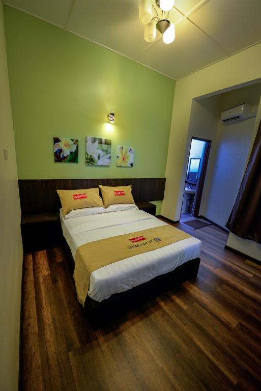 Deluxe Double Room, Palm City Villa in Kuantan