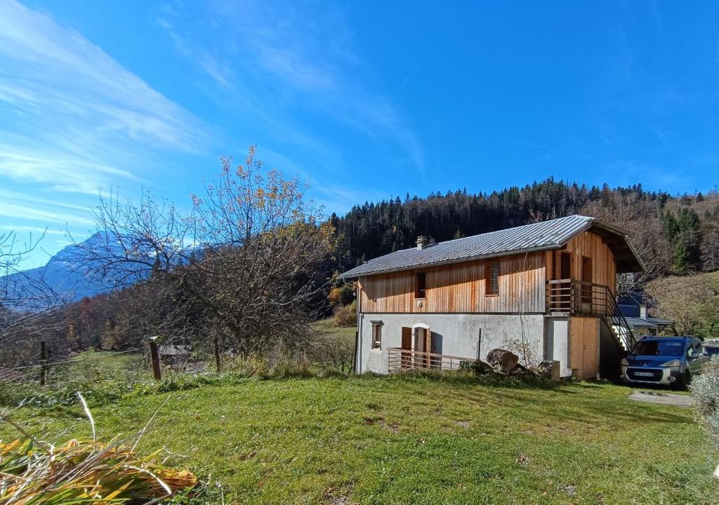 Chalet paisible à 4km de la station des Carroz - Chalet St François de Sales - 1