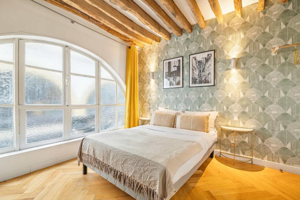 Historical apartment in the heart of Paris -7 - 4