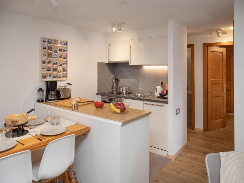 Apartment Arolla R01 by Interhome - 3