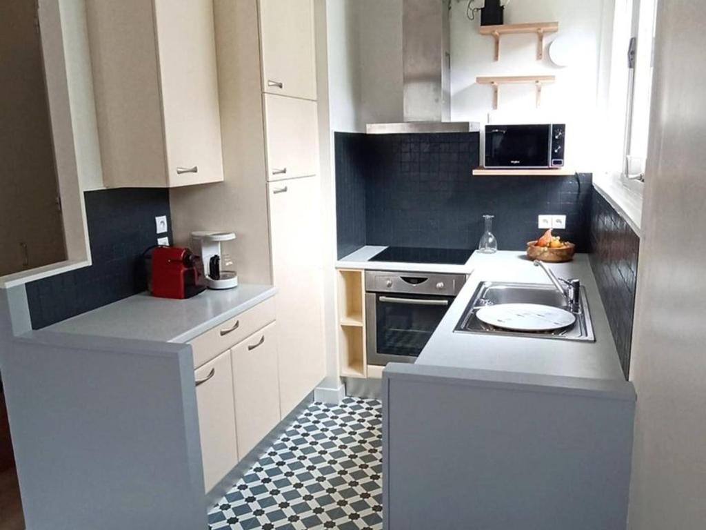 Appartement 2 Pièces avec Balcon, Proche Pistes - FR-1-687-56 - 2