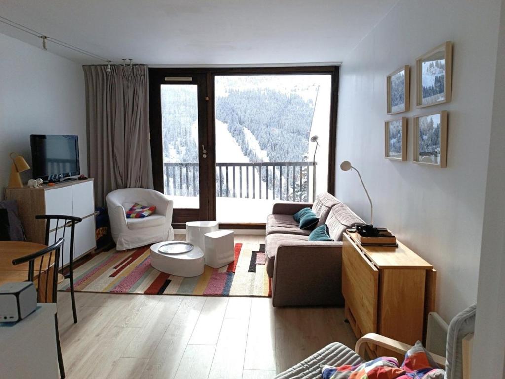Appartement 2 Pièces avec Balcon, Proche Pistes - FR-1-687-56 - 1