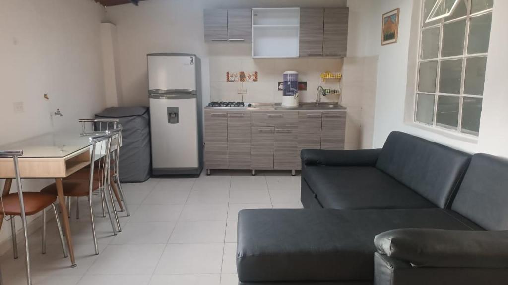 Apartamento con patio Toca Centro - 3