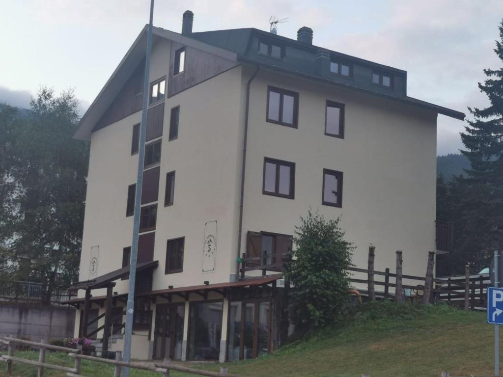 Hotel Genevris Cinq - 3