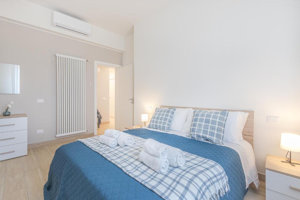 Mutina LuxLife Home close to Center - Free Parking - 1