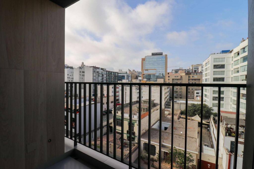 Schell Prime Living in the Heart of Miraflores by Wynwood House - 3