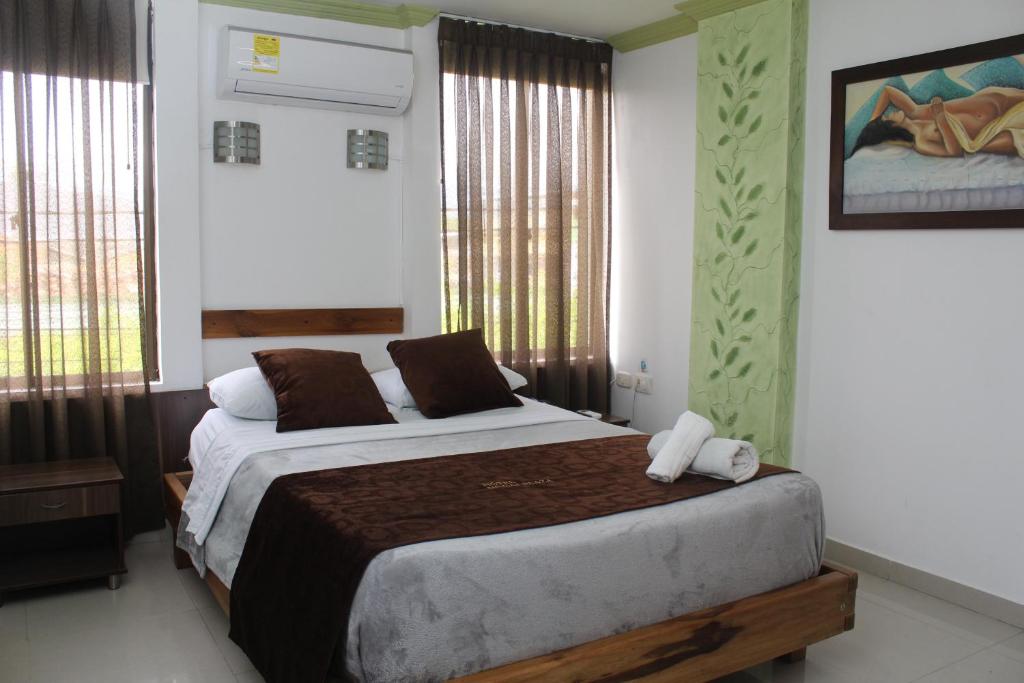 HOTEL NOGAL PLAZA - 1