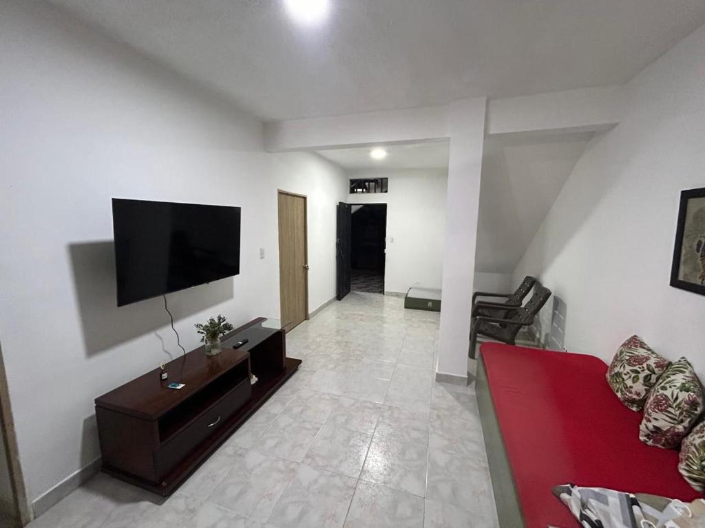 Apartamento 101 céntrico amplio y seguro - 2