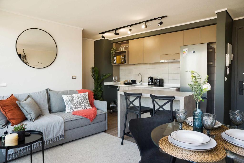 Chic 2BR Oasis Retreat in Vibrant Nunoa - 3