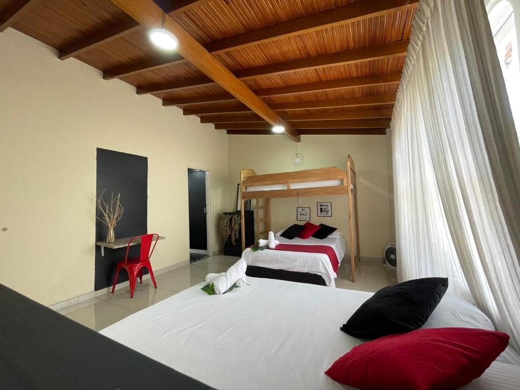 Comparte tu hogar en Medellín - 2