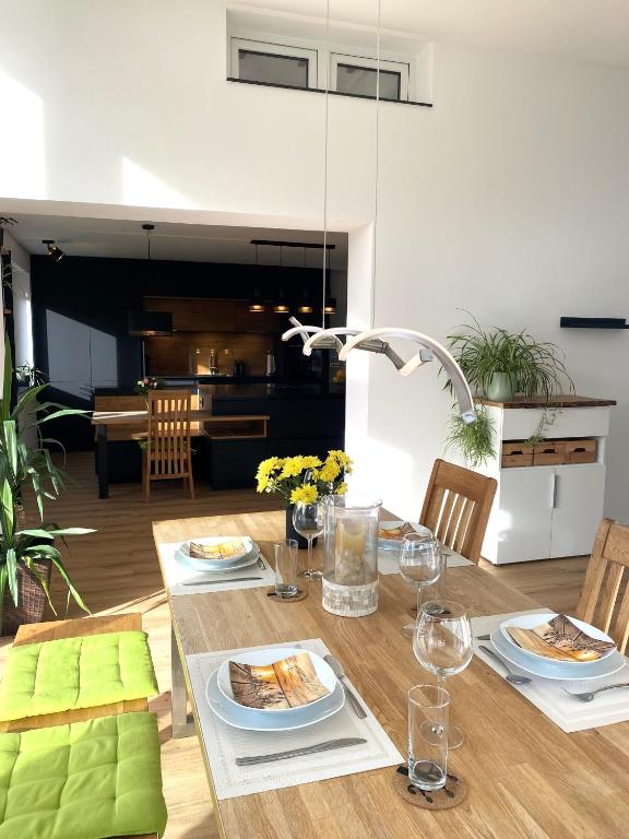 Modernes & zentral gelegenes Ferienhaus mit Garten und Parkplatz - 4
