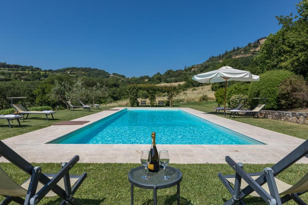 Podere Pisinano- Tuscan villa with swimming pool - 2