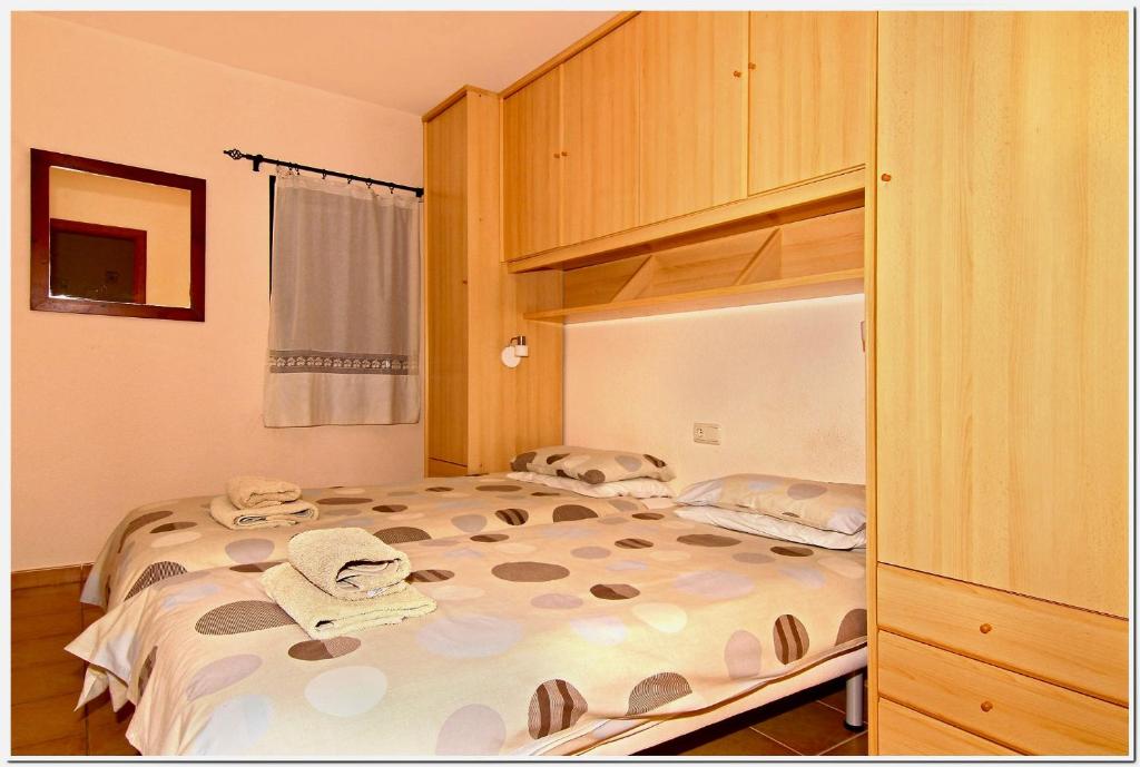 Villa- Sleep6- Private Pool and hot tub - 4