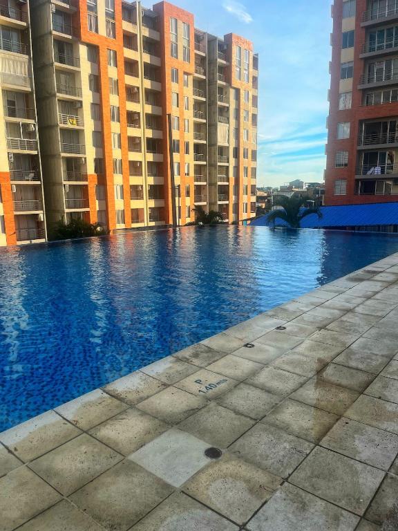 Moderno Apt en Reserva del Peñón en Girardot - 1